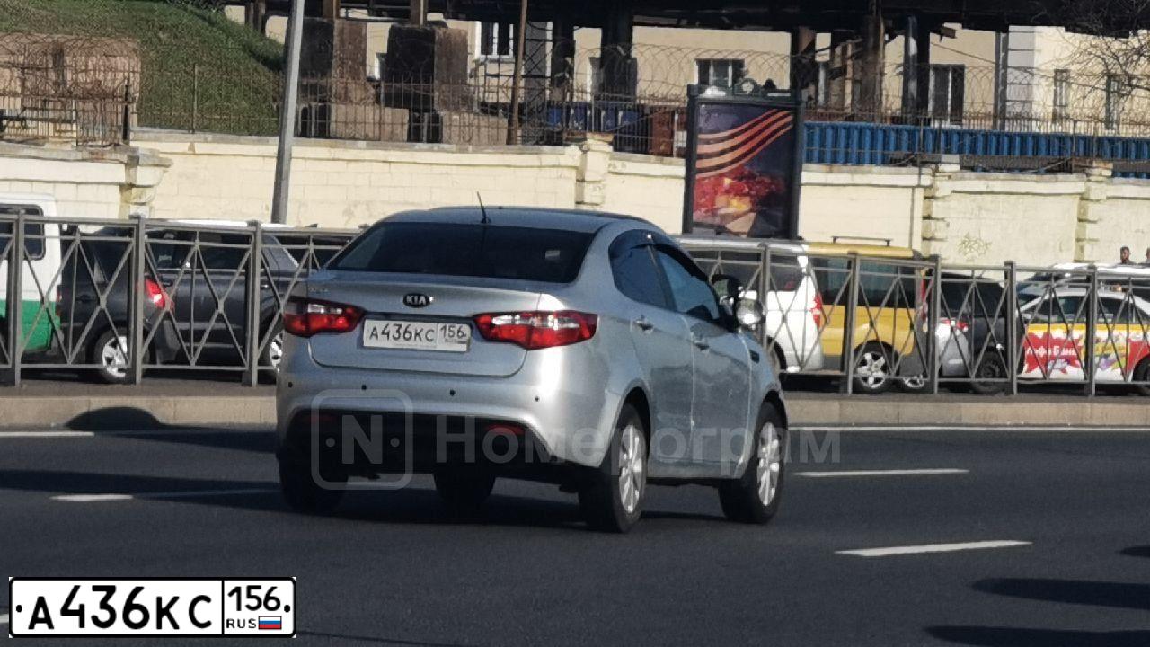 Фото автомобиля KIA RIO, 2014 — госномер А436КС156. Цвет: Серебристый