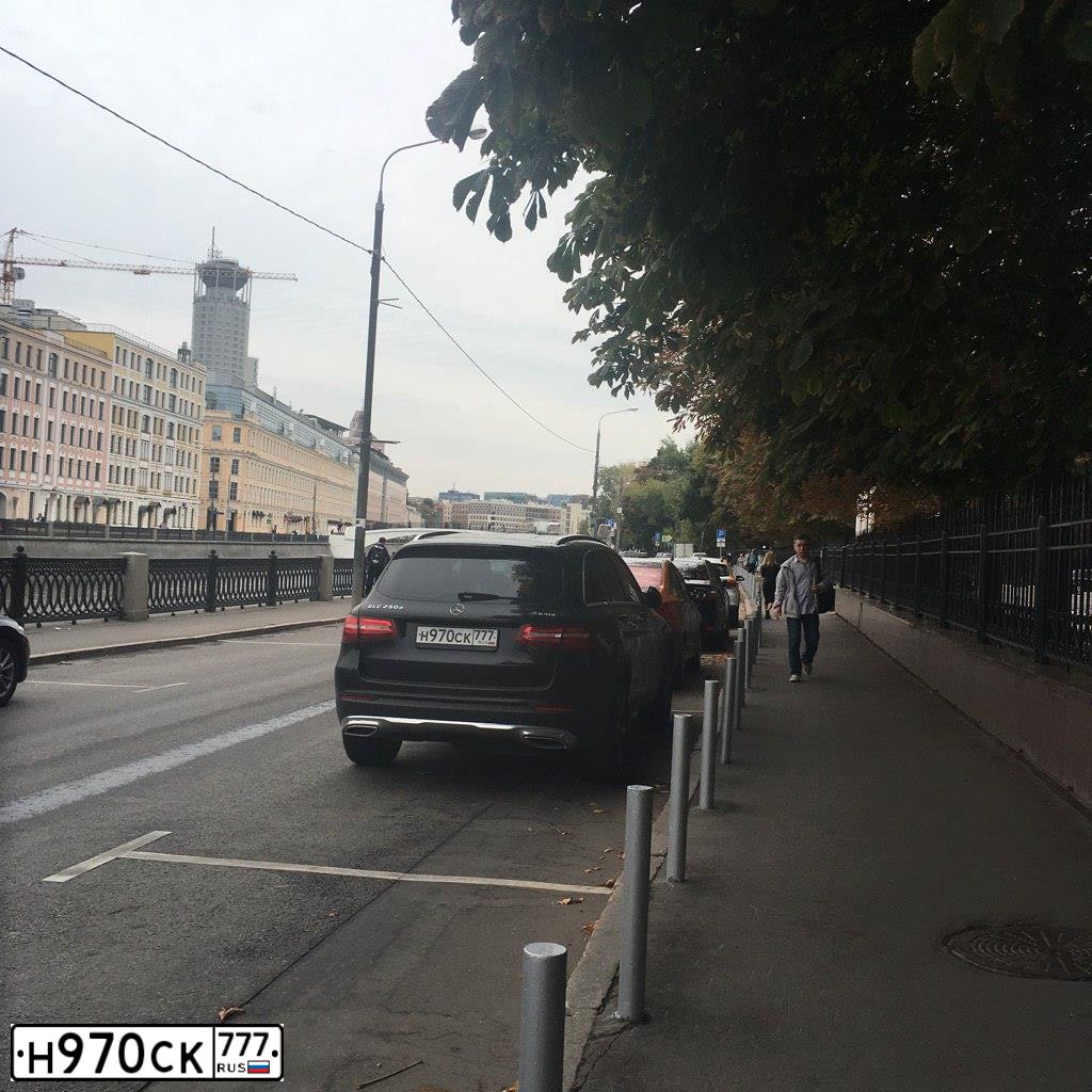 Фото автомобиля MERCEDES GLC-KLASSE, 2016 — госномер Н970СК777. Цвет: ЧЕРНЫЙ