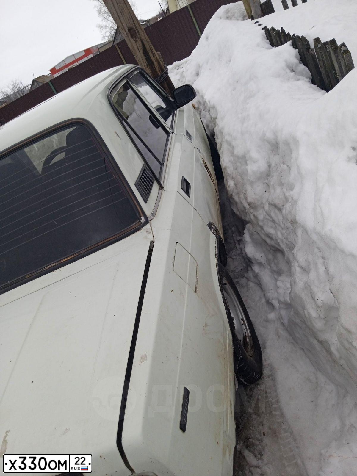 Фото автомобиля LADA 2105, 1997 — госномер Х330ОМ22. Цвет: БЕЛЫЙ