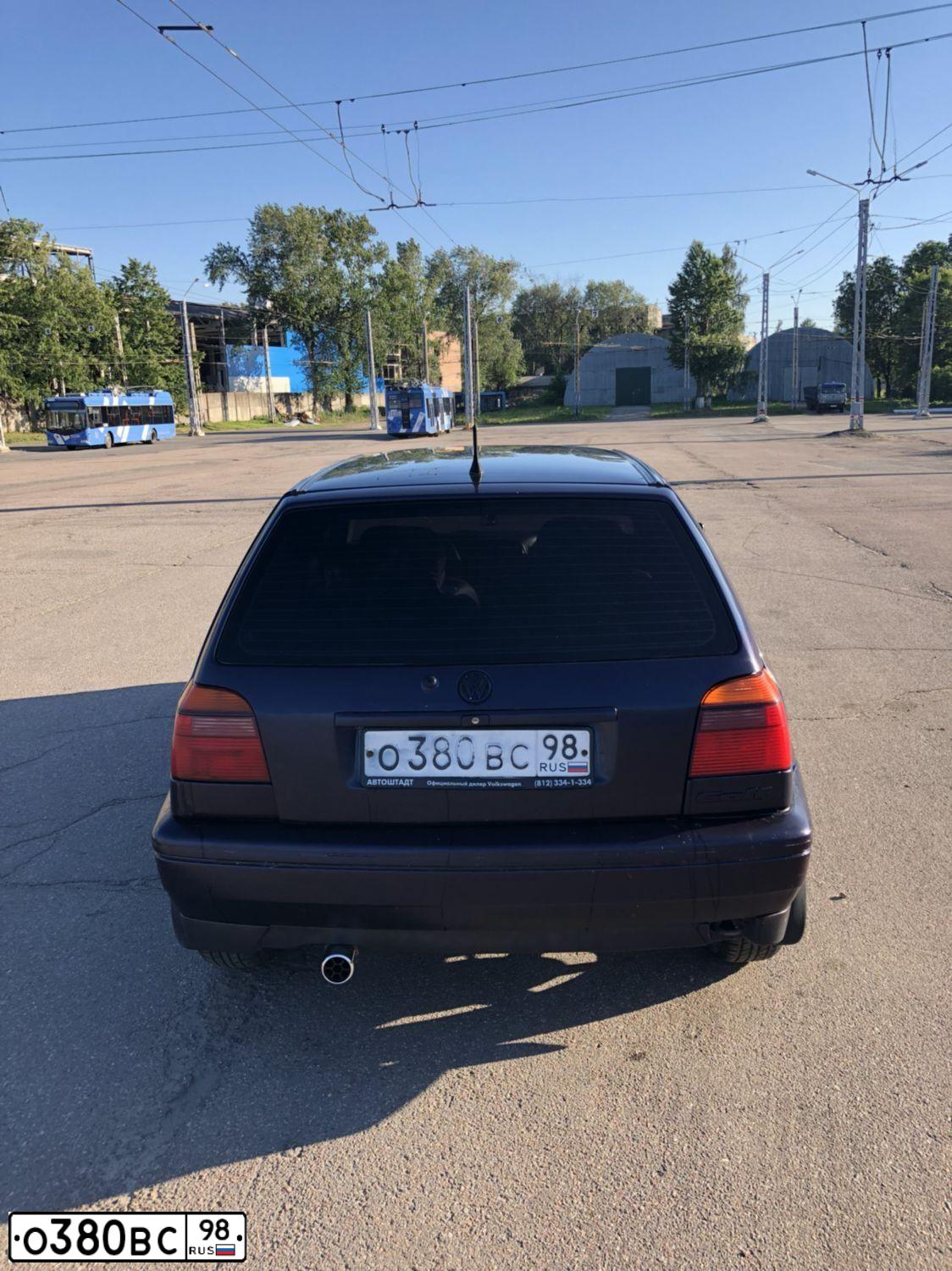 Фото автомобиля VOLKSWAGEN Golf / Jetta / Vento, 1997 — госномер О380ВС98
