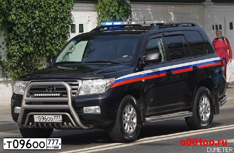 Фото автомобиля TOYOTA LANDCRUISER 200, 2008 — госномер Т096ОО777. Цвет: ЧЕРНЫЙ