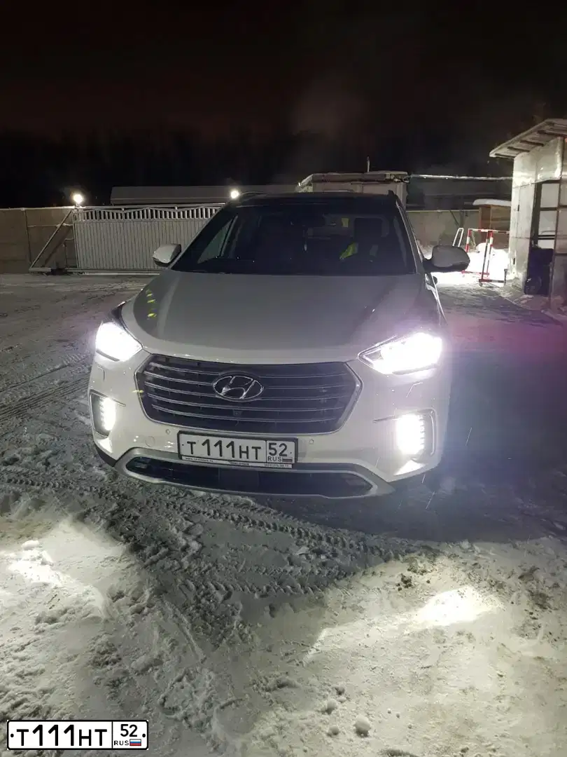 Фото автомобиля HYUNDAI SANTA FE, 2015 — госномер Т578ОР71. Цвет: СЕРЫЙ