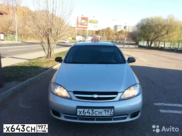 Фото автомобиля CHEVROLET LACETTI, 2007 — госномер Х643СН197. Цвет: Серебристый