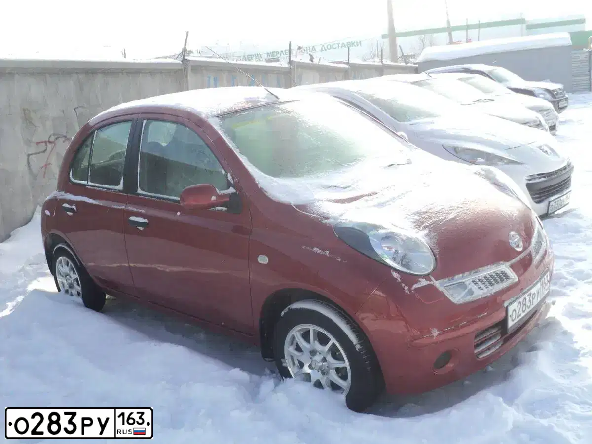 Фото автомобиля NISSAN MICRA, 2009 — госномер А954ХС763. Цвет: ВИШНЕВЫЙ