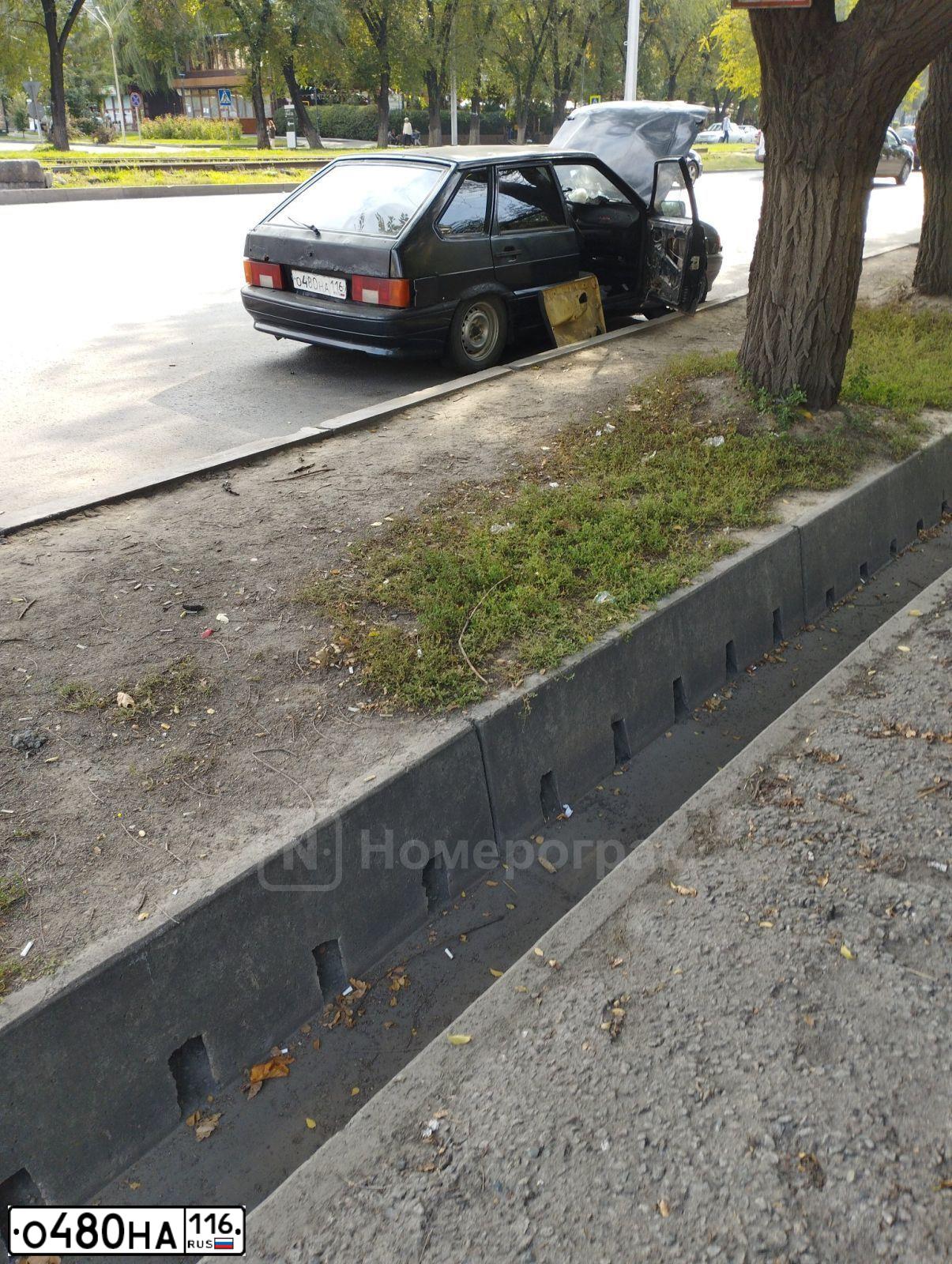 Фото автомобиля LADA 2114 SAMARA, 2007 — госномер О480НА116. Цвет: ГРАФИТОВЫЙ МЕТАЛЛИК