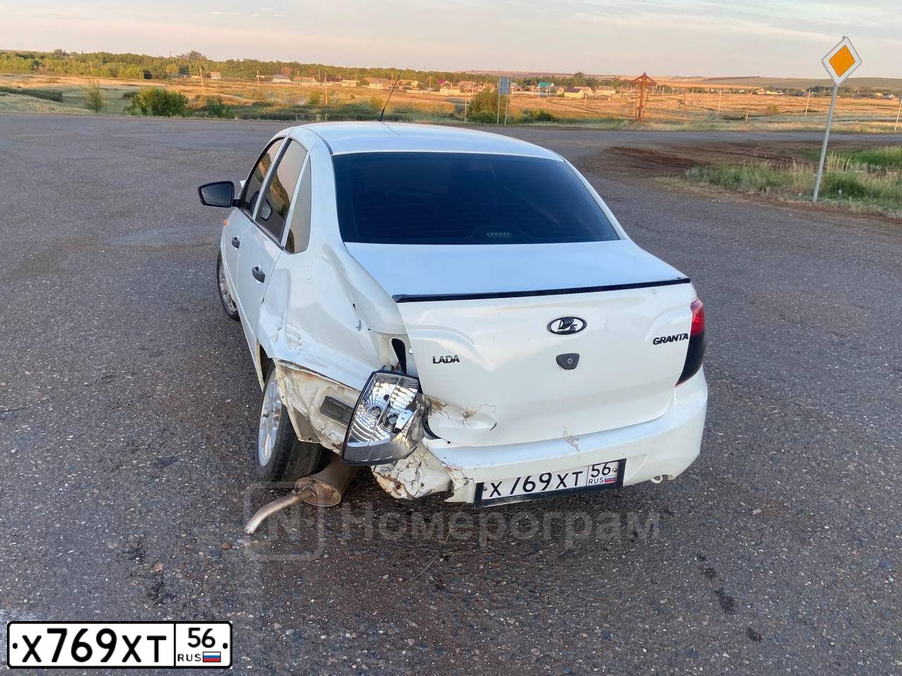 Фото автомобиля LADA 2190 GRANTA, 2014 — госномер Х769ХТ56. Цвет: Белый