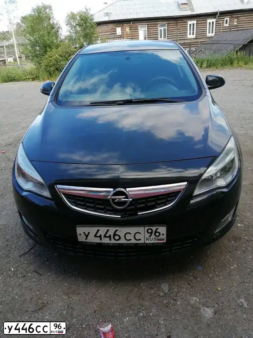 Фото автомобиля OPEL ASTRA, 2012 — госномер М417ХУ196. Цвет: ЧЕРНЫЙ