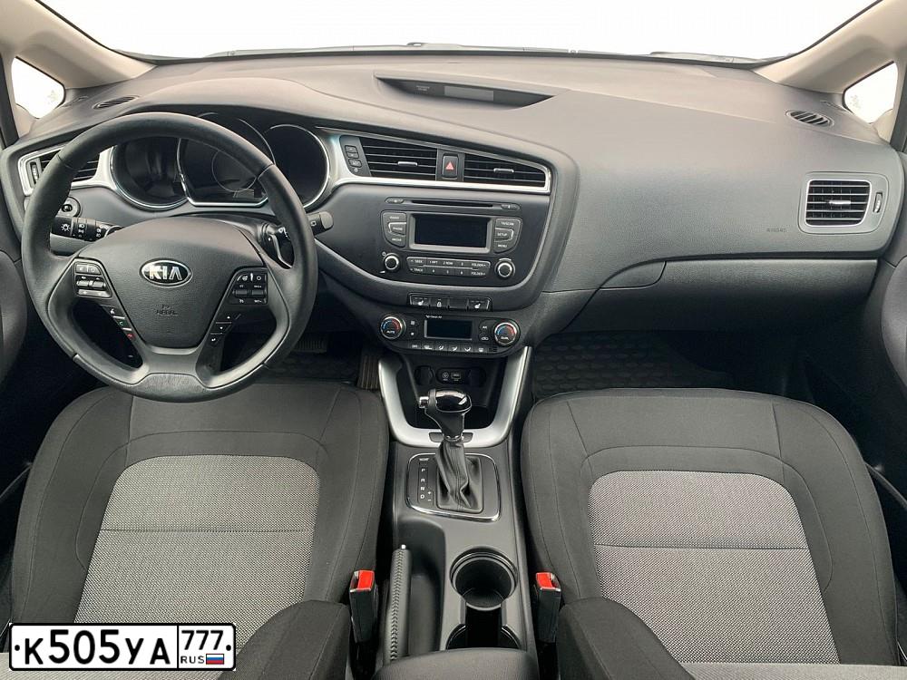 Фото автомобиля KIA CEE'D, 2016 — госномер Т125КО761. Цвет: Белый