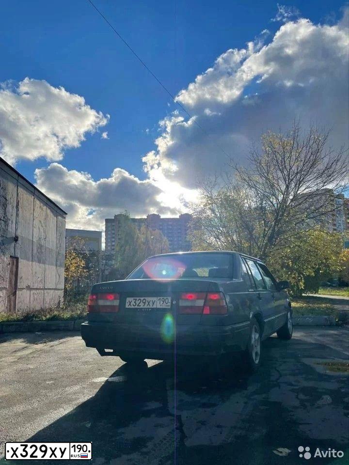 Фото автомобиля VOLVO 940, 1993 — госномер С437МН40. Цвет: синий