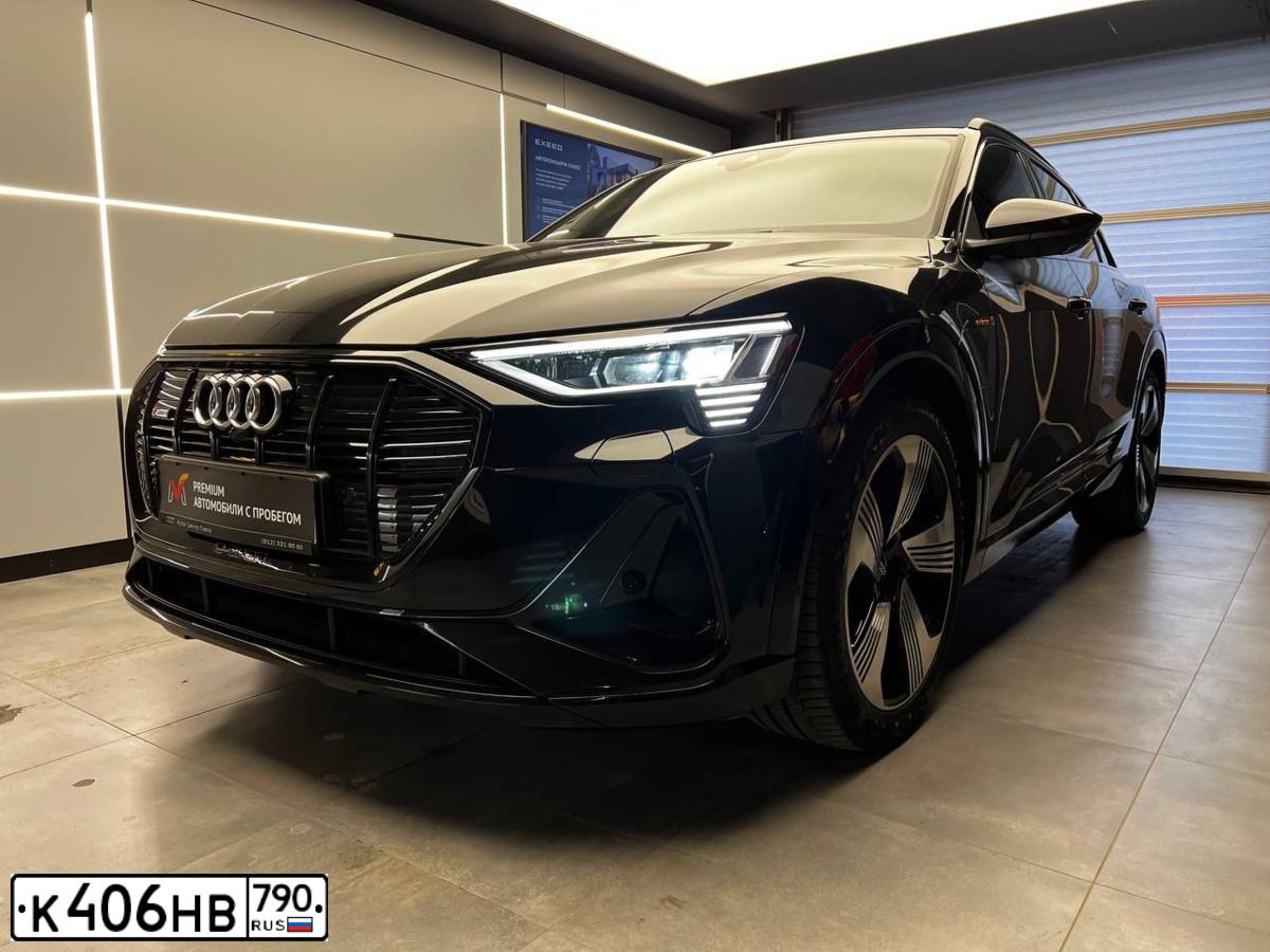 Фото автомобиля AUDI E-TRON, 2020 — госномер К406НВ790. Цвет: ЧЕРНЫЙ