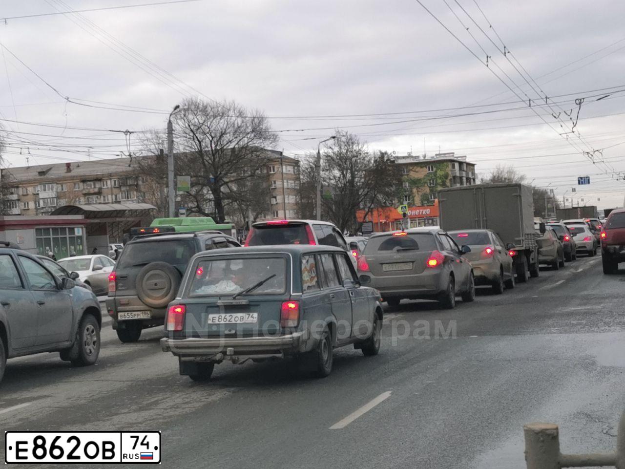 Фото автомобиля LADA 2104, 1999 — госномер Е862ОВ74. Цвет: Сине-зеленый