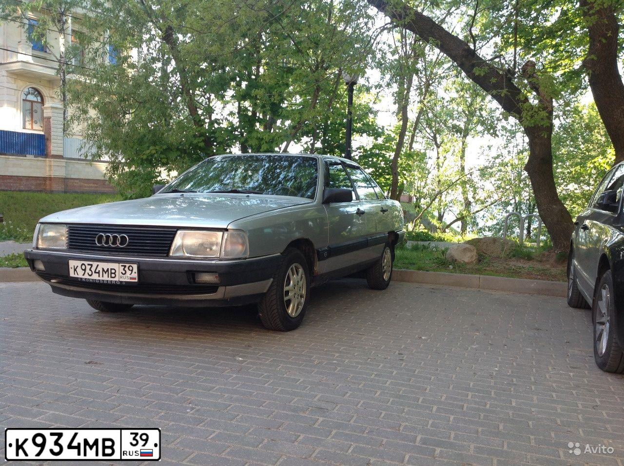 Фото автомобиля AUDI 100, 1987 — госномер К934МВ39. Цвет: серебристый