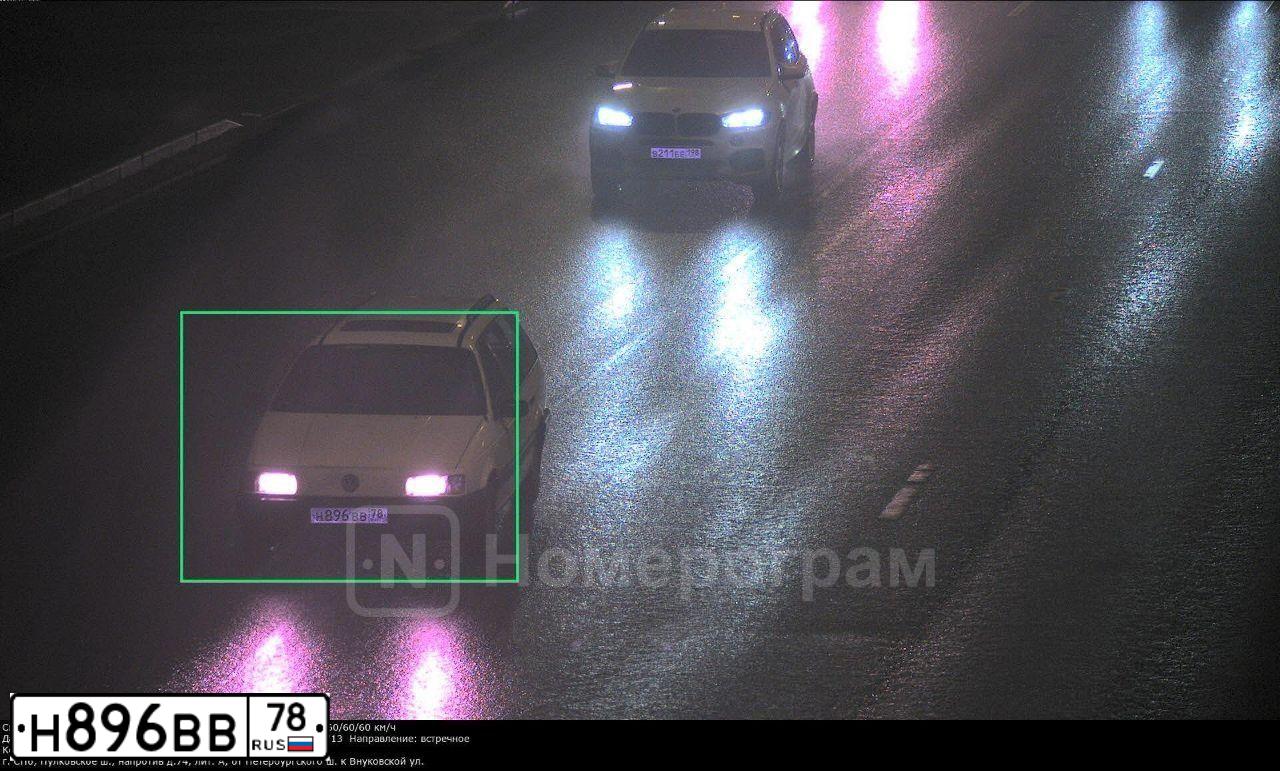 Фото автомобиля VOLKSWAGEN PASSAT, 1990 — госномер Н896ВВ78. Цвет: БЕЛЫЙ