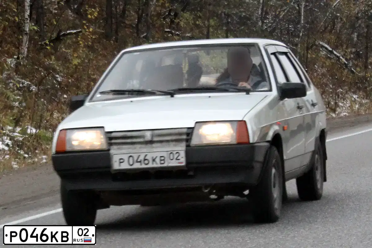 Фото автомобиля LADA 2109 SAMARA, 2003 — госномер К952ТР186. Цвет: СВЕТЛО-ЗЕЛЕНЫЙ