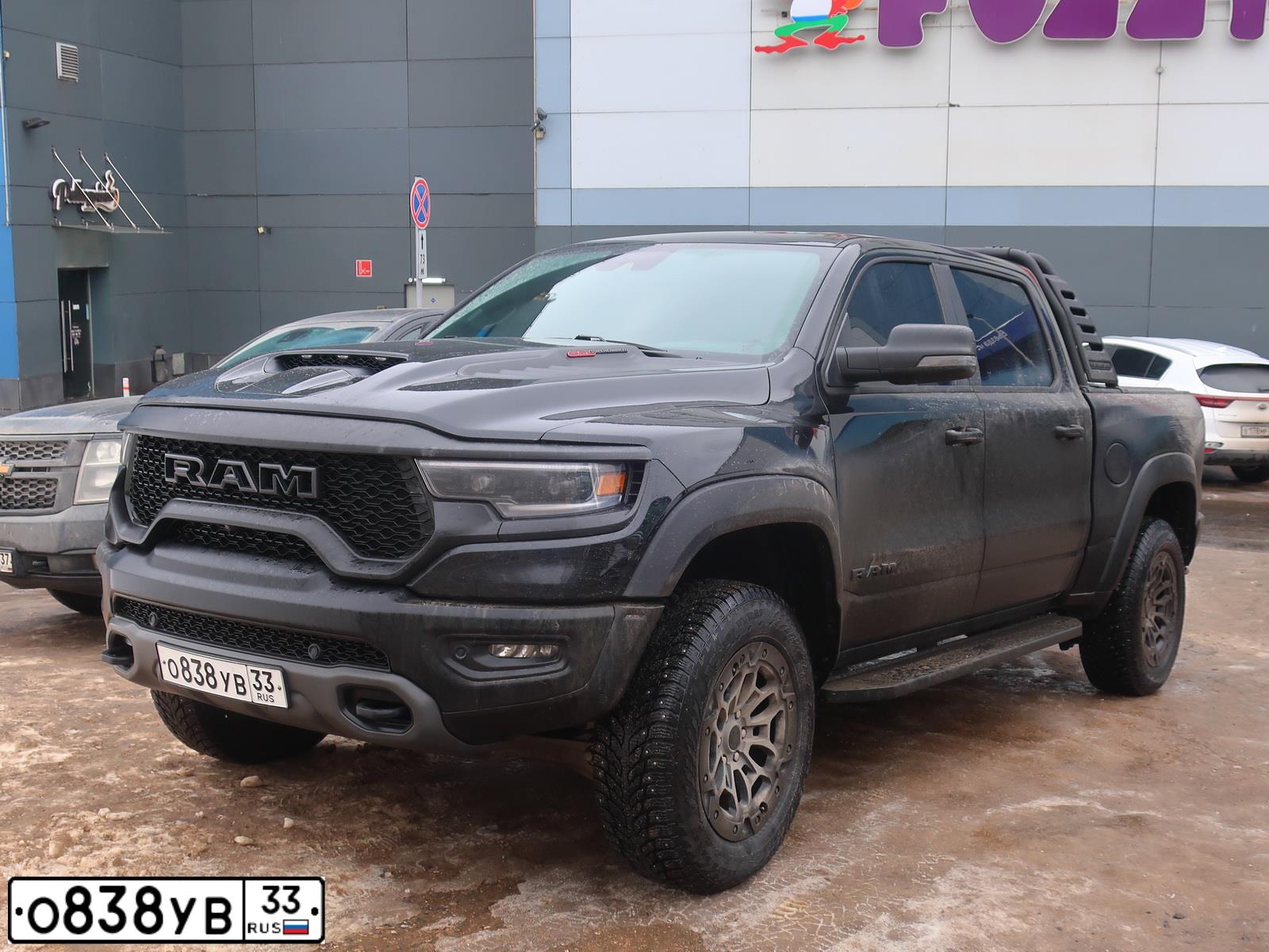 Фото автомобиля SEAZ OKA, 1999 — госномер М033УМ33. Цвет: Красный
