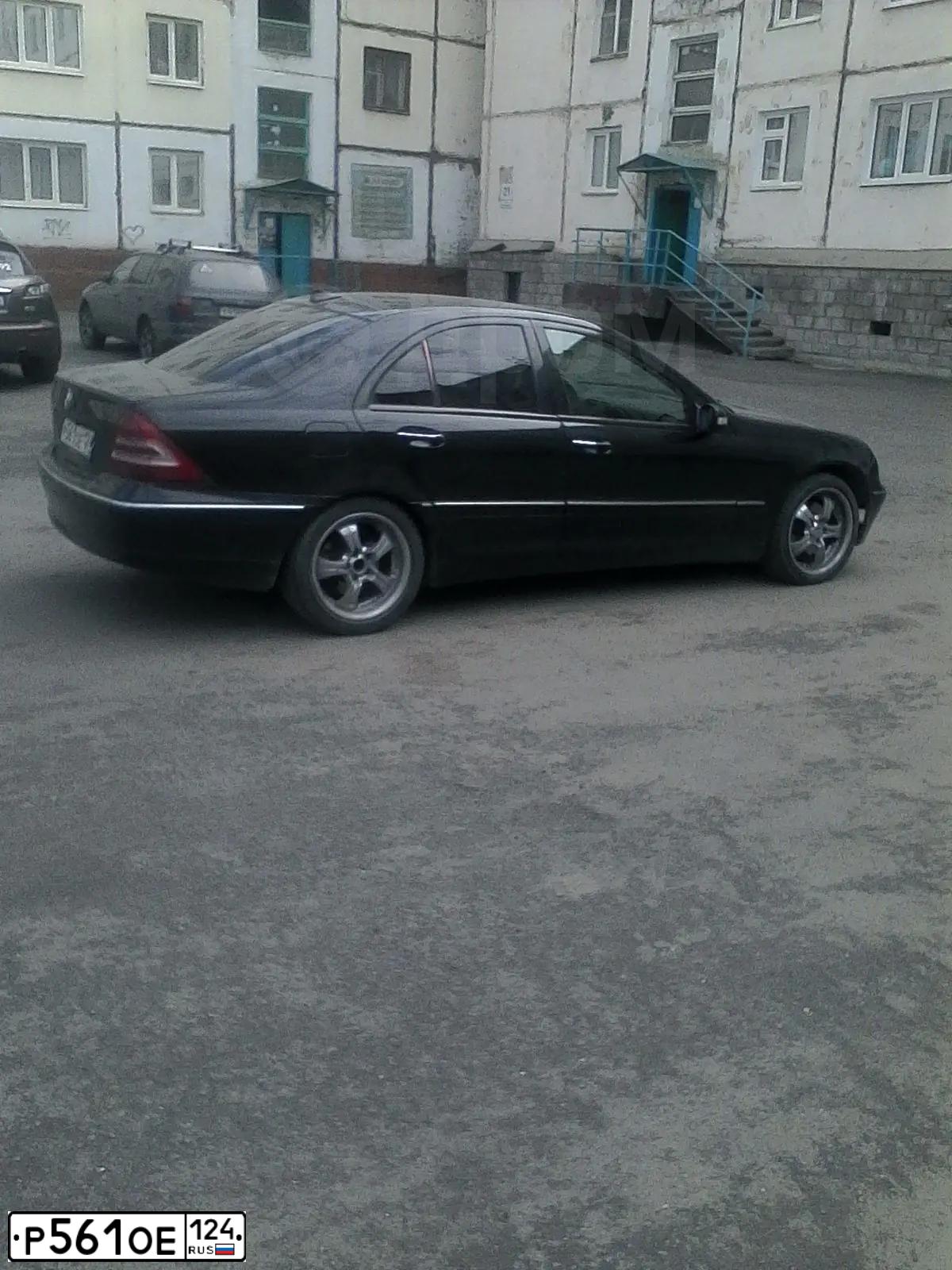 Фото автомобиля MERCEDES C-KLASSE, 2001 — госномер С911ОТ124. Цвет: ЧЕРНЫЙ