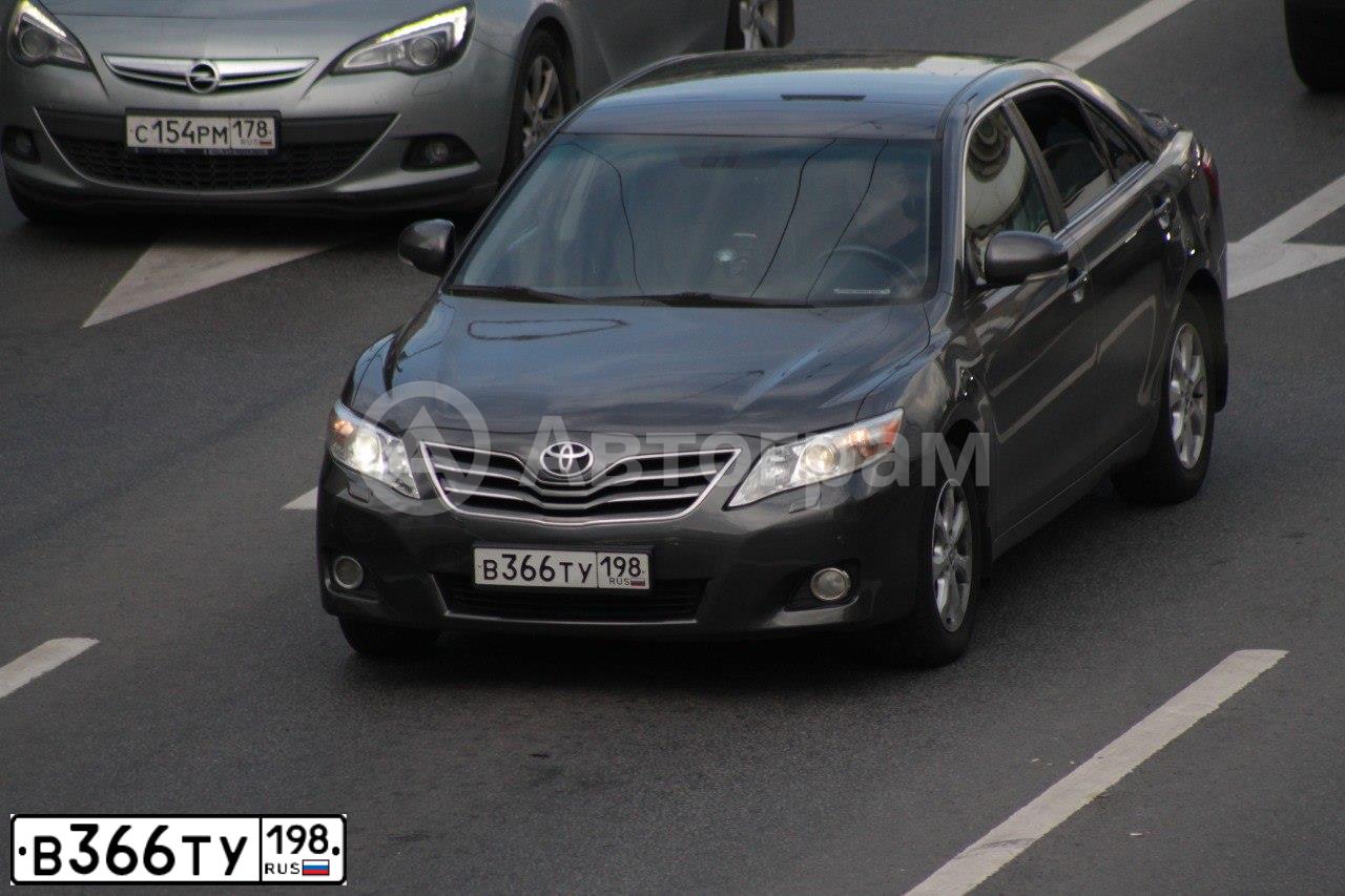 Фото автомобиля TOYOTA CAMRY, 2010 — госномер В366ТУ198. Цвет: СЕРЫЙ МЕТАЛЛИК