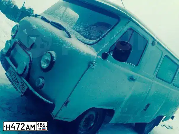 Фото автомобиля UAZ 3741, 2004 — госномер Н472АМ186. Цвет: БЕЛАЯ НОЧЬ