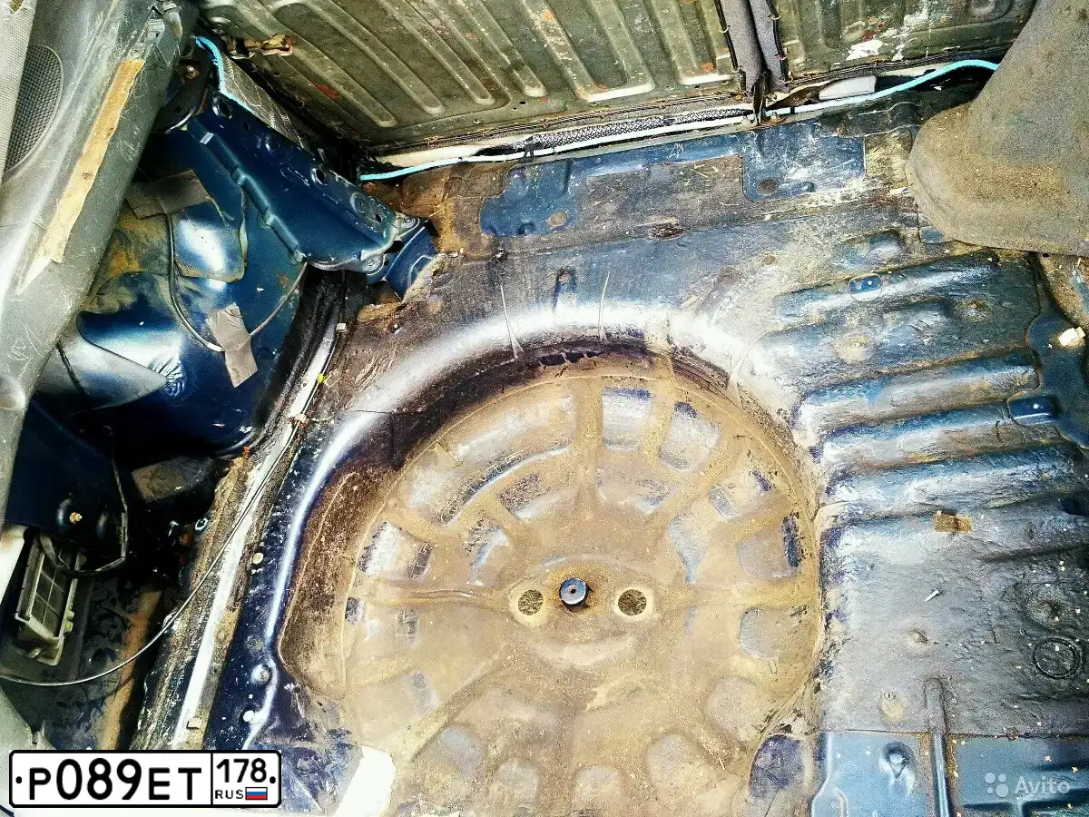 Фото автомобиля MAZDA 626, 1994 — госномер Р089ЕТ178. Цвет: ТЕМНО-СИНИЙ