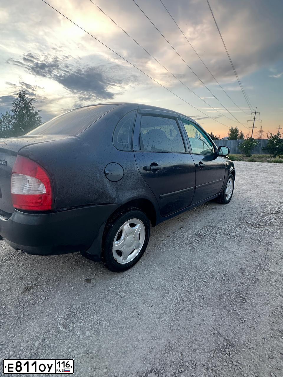 Фото автомобиля LADA 1118 KALINA, 2007 — госномер Е811ОУ116. Цвет: ТЕМНЫЙ СИНЕ-ФИОЛЕТОВЫЙ