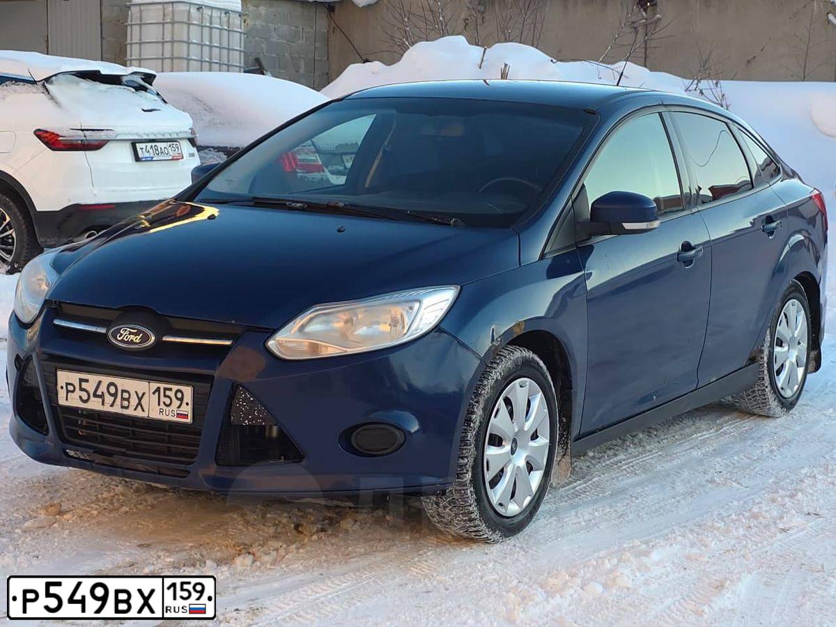 Фото автомобиля FORD FOCUS, 2012 — госномер Р549ВХ159. Цвет: синий