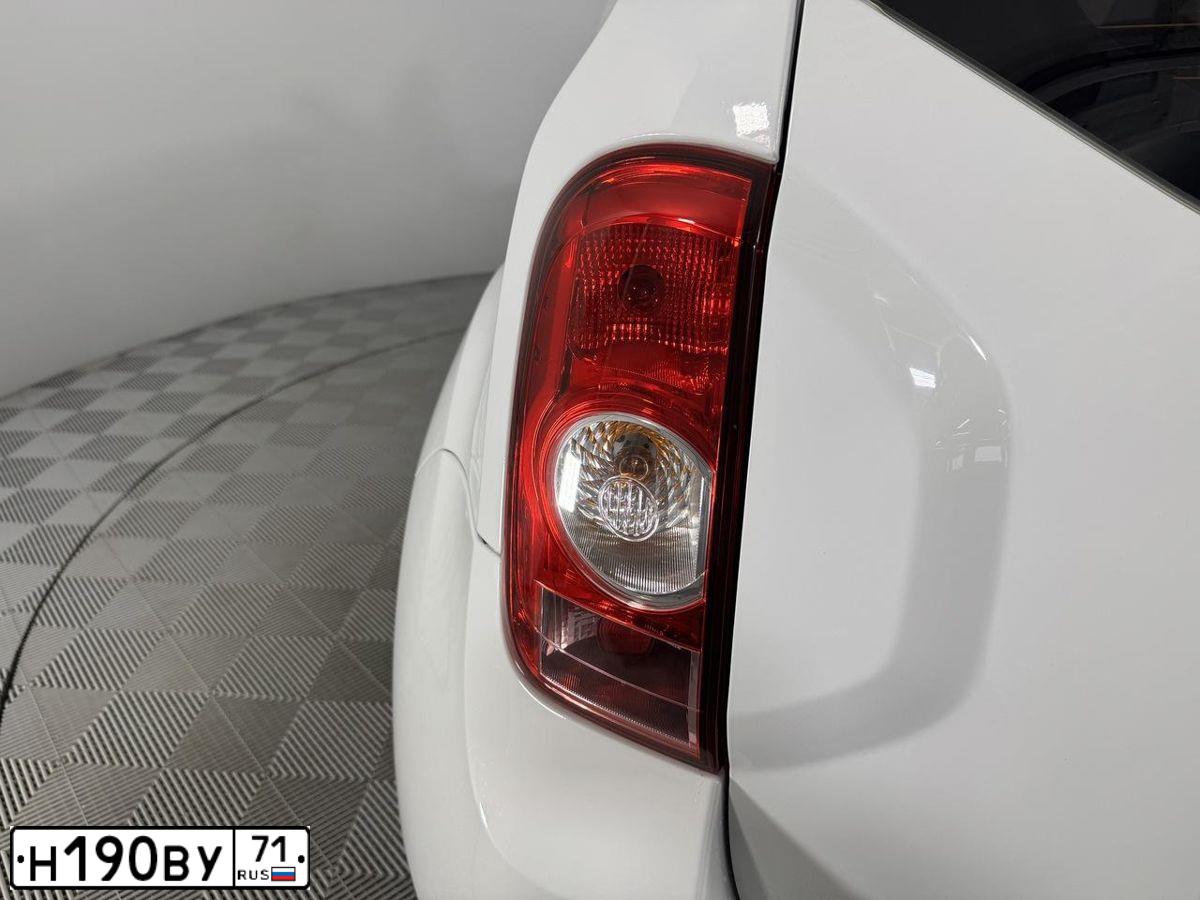 Фото автомобиля RENAULT DUSTER, 2013 — госномер Н190ВУ71. Цвет: Белый