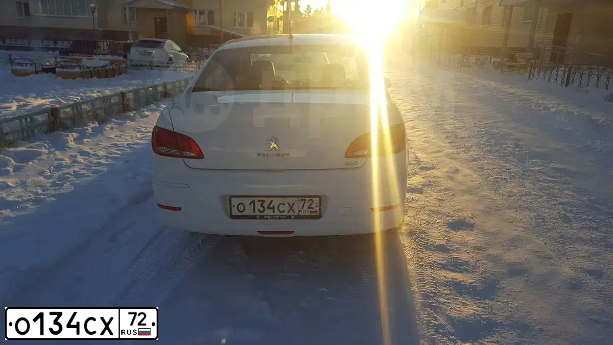 Фото автомобиля PEUGEOT 408, 2013 — госномер О134СХ72. Цвет: БЕЛЫЙ