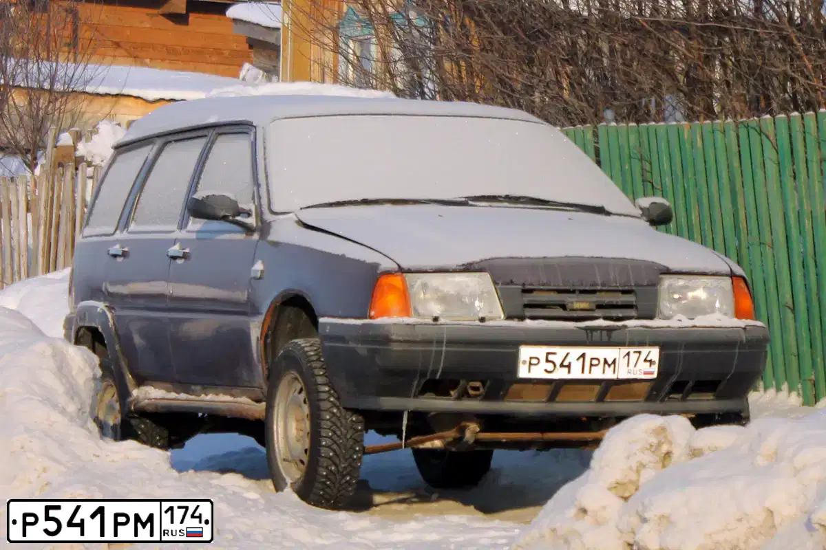 Фото автомобиля IZH 2126, 2005 — госномер Р541РМ174. Цвет: ФИОЛЕТОВЫЙ