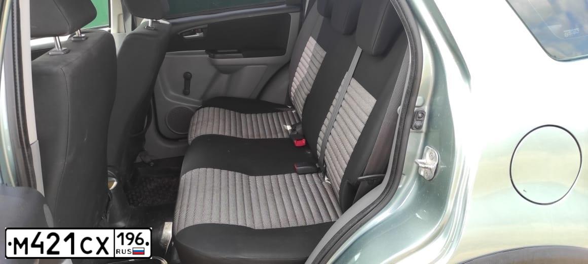 Фото автомобиля SUZUKI SX 4, 2011 — госномер М421СХ196. Цвет: ЗЕЛЕНЫЙ