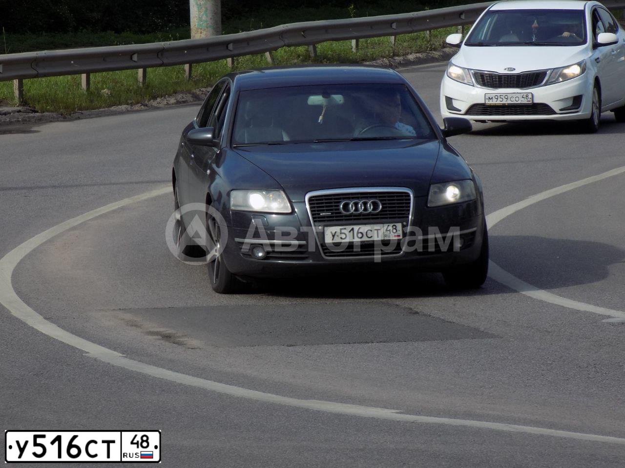 Фото автомобиля AUDI A6, 2004 — госномер У516СТ48. Цвет: синий