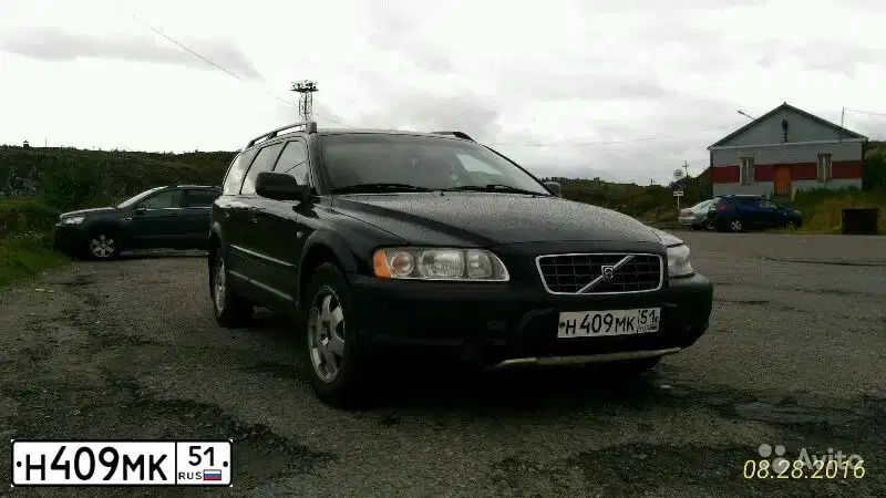 Фото автомобиля VOLVO XC70, 2001 — госномер Н409МК51. Цвет: СИНИЙ (ТЕМНО-СИНИЙ)