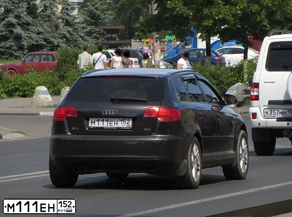 Фото автомобиля AUDI A3, 2006 — госномер М111ЕН152. Цвет: ТЕМНО-СЕРЫЙ