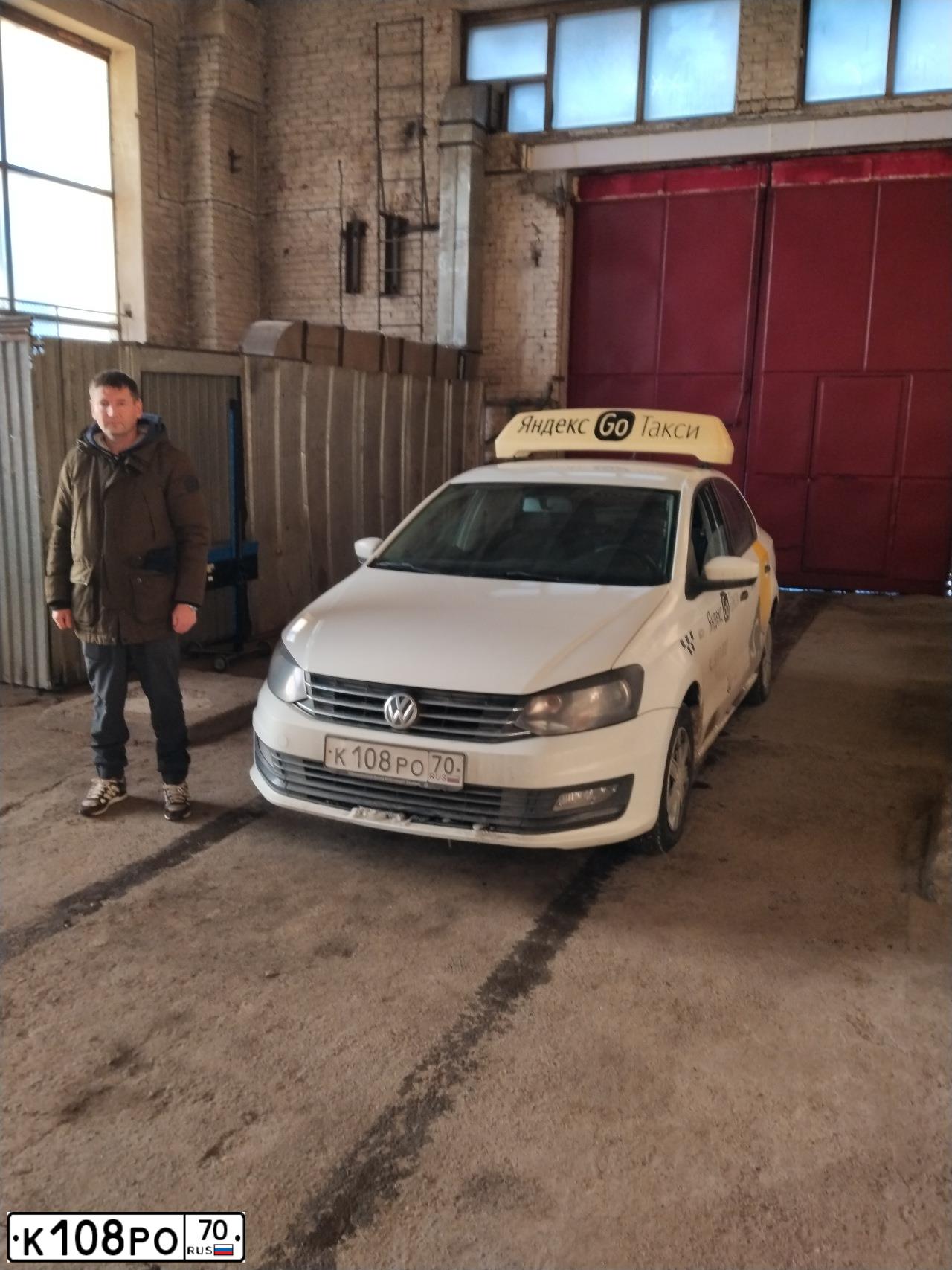Фото автомобиля VOLKSWAGEN POLO, 2018 — госномер Н535РМ15. Цвет: Белый