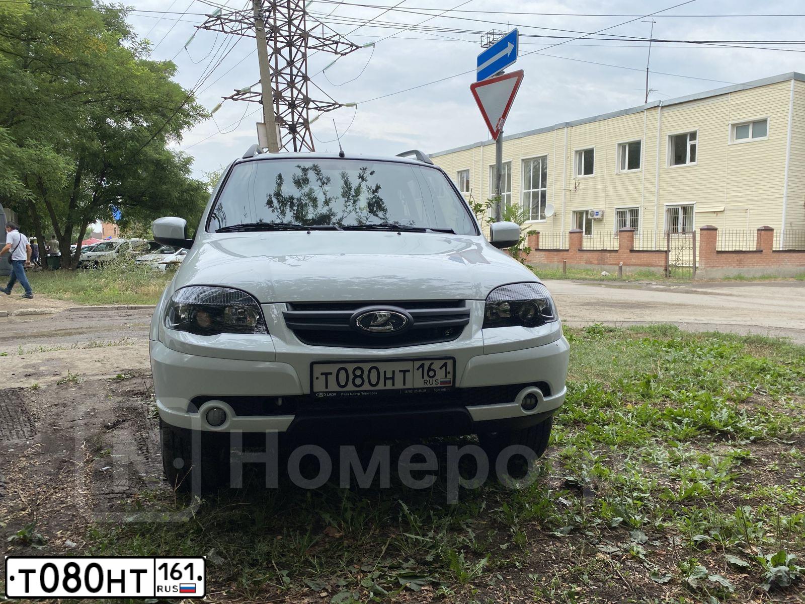 Фото автомобиля LADA 2112 LADA, 2005 — госномер Т080НТ161. Цвет: СВЕТЛО-СЕРЕБРИСТЫЙ МЕТАЛЛ