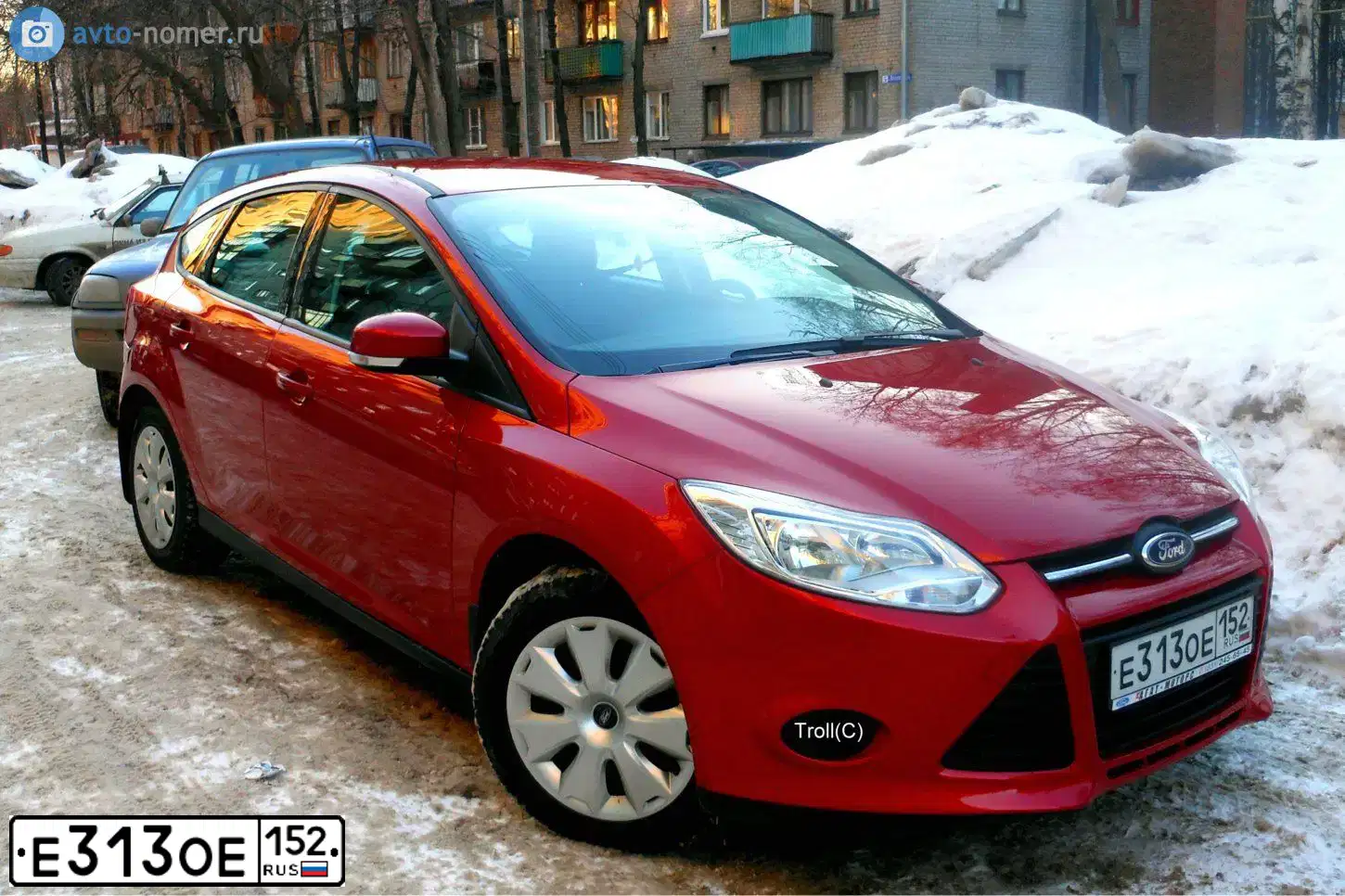 Фото автомобиля ФОРД ФОКУС, 2011 — госномер У791ТН33. Цвет: Красный