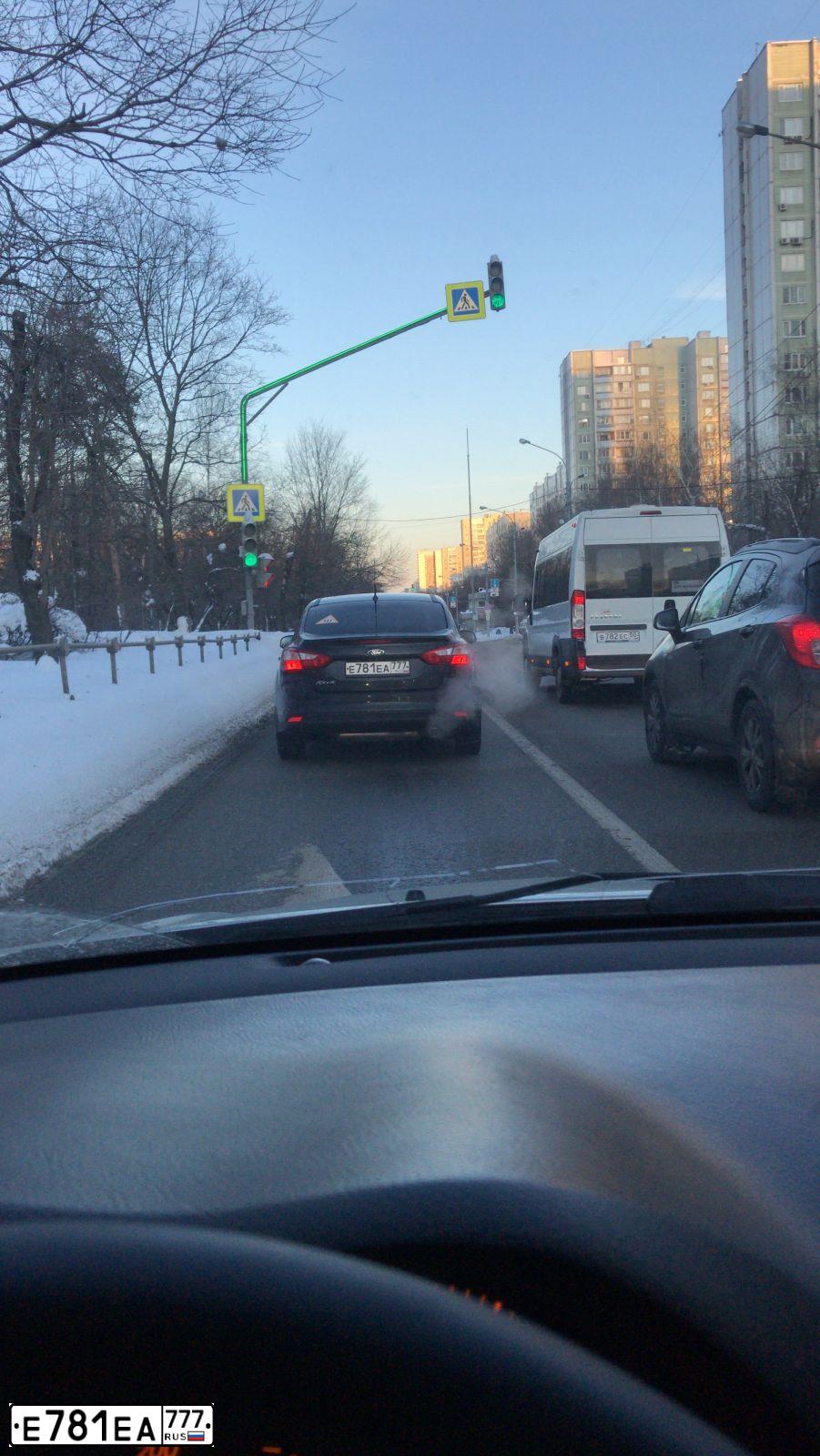 Фото автомобиля FORD FOCUS, 2013 — госномер М777ОА64. Цвет: ЧЕРНЫЙ