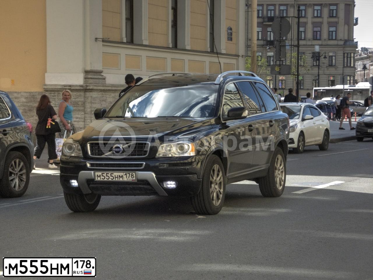 Фото автомобиля VOLVO XC90, 2012 — госномер М555НМ178. Цвет: ЧЕРНЫЙ