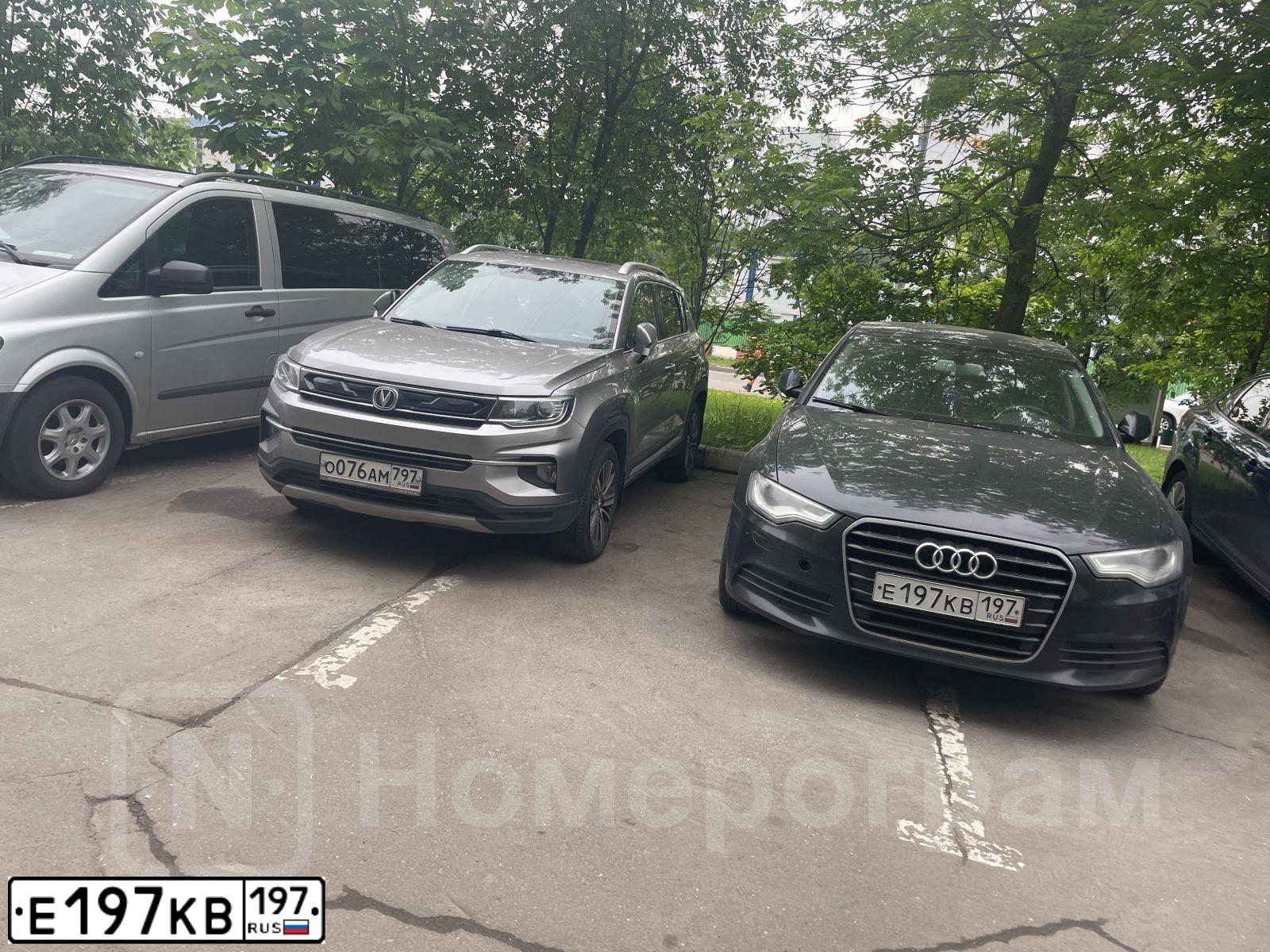 Фото автомобиля AUDI A6, 2012 — госномер Е197КВ197. Цвет: ЧЕРНЫЙ