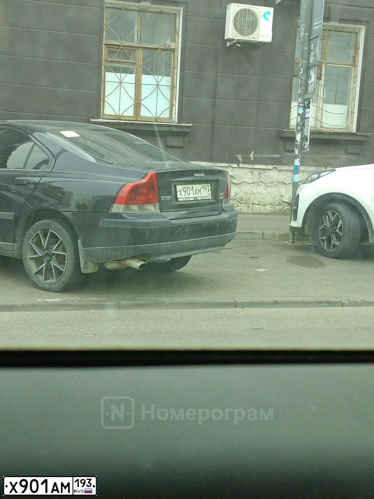 Фото автомобиля VOLVO S60, 2003 — госномер Х901АМ193. Цвет: ЧЕРНЫЙ