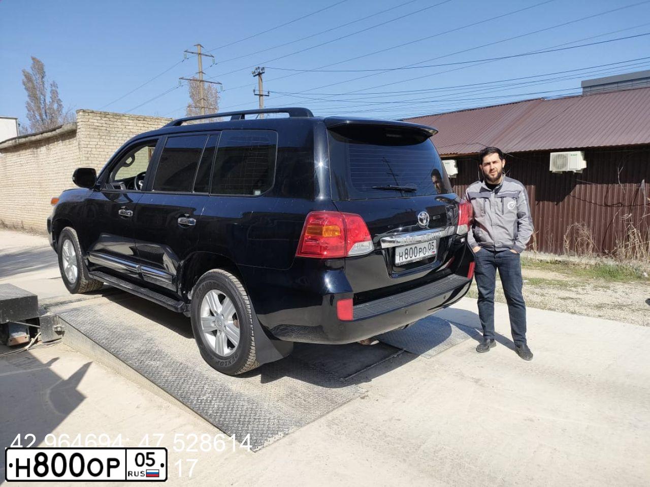 Фото автомобиля TOYOTA LANDCRUISER 200, 2012 — госномер М888МУ71. Цвет: ЧЕРНЫЙ