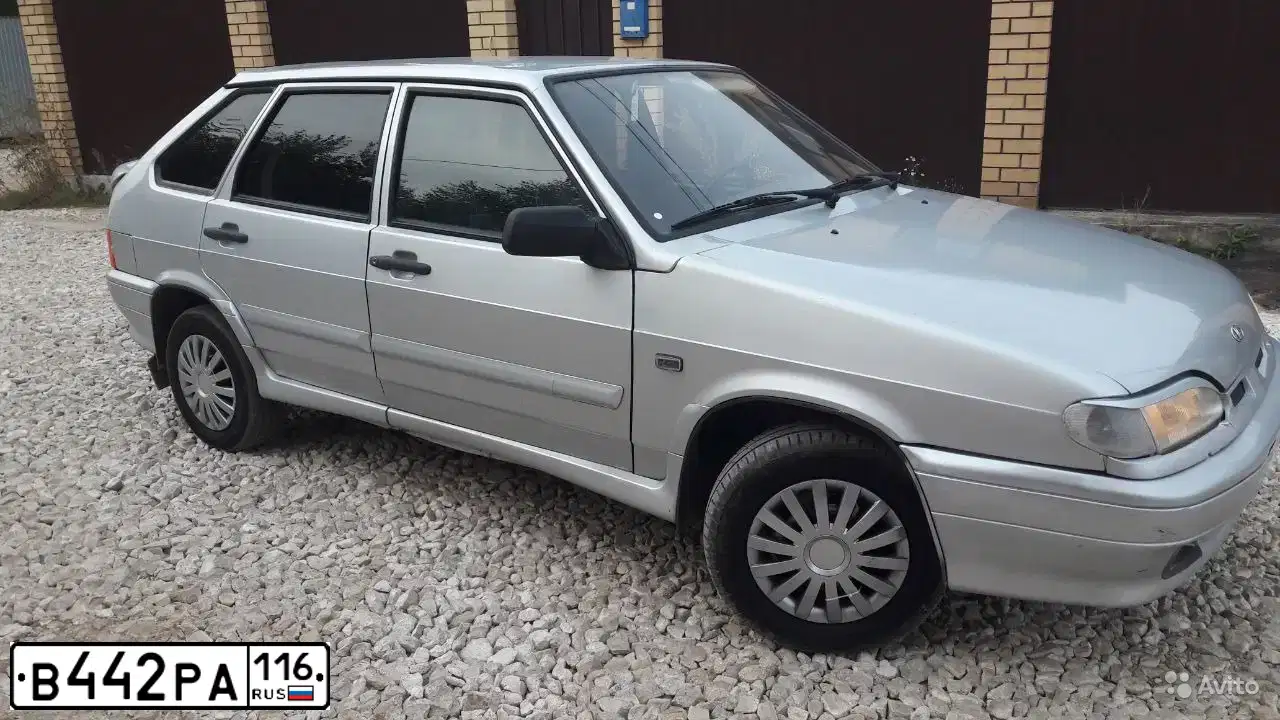 Фото автомобиля LADA 2114 SAMARA, 2010 — госномер В442РА116. Цвет: СВЕТЛО СЕРЕБРИСТЫЙ МЕТАЛЛ