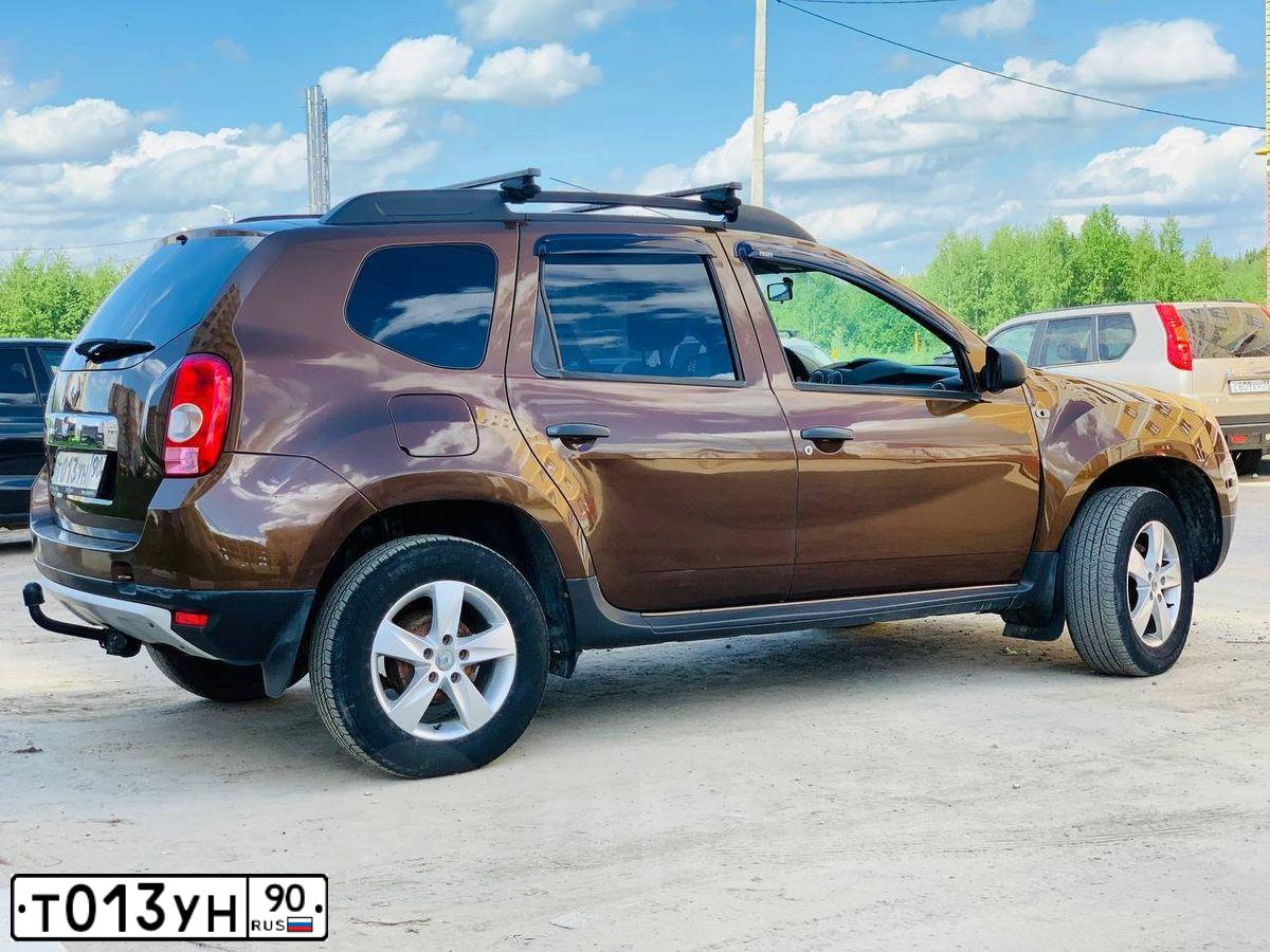 Фото автомобиля RENAULT DUSTER, 2012 — госномер О772ТТ33. Цвет: Коричневый