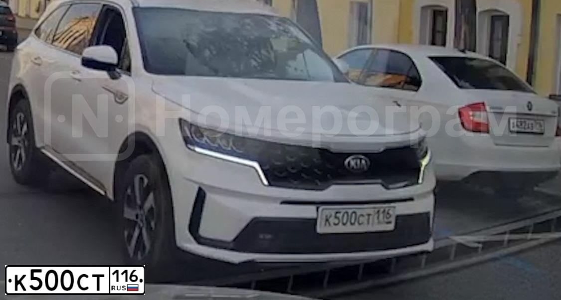 Фото автомобиля LADA 2112 LADA, 2008 — госномер К500СТ116. Цвет: СВЕТЛО-СЕРЕБРИСТЫЙ МЕТАЛЛ