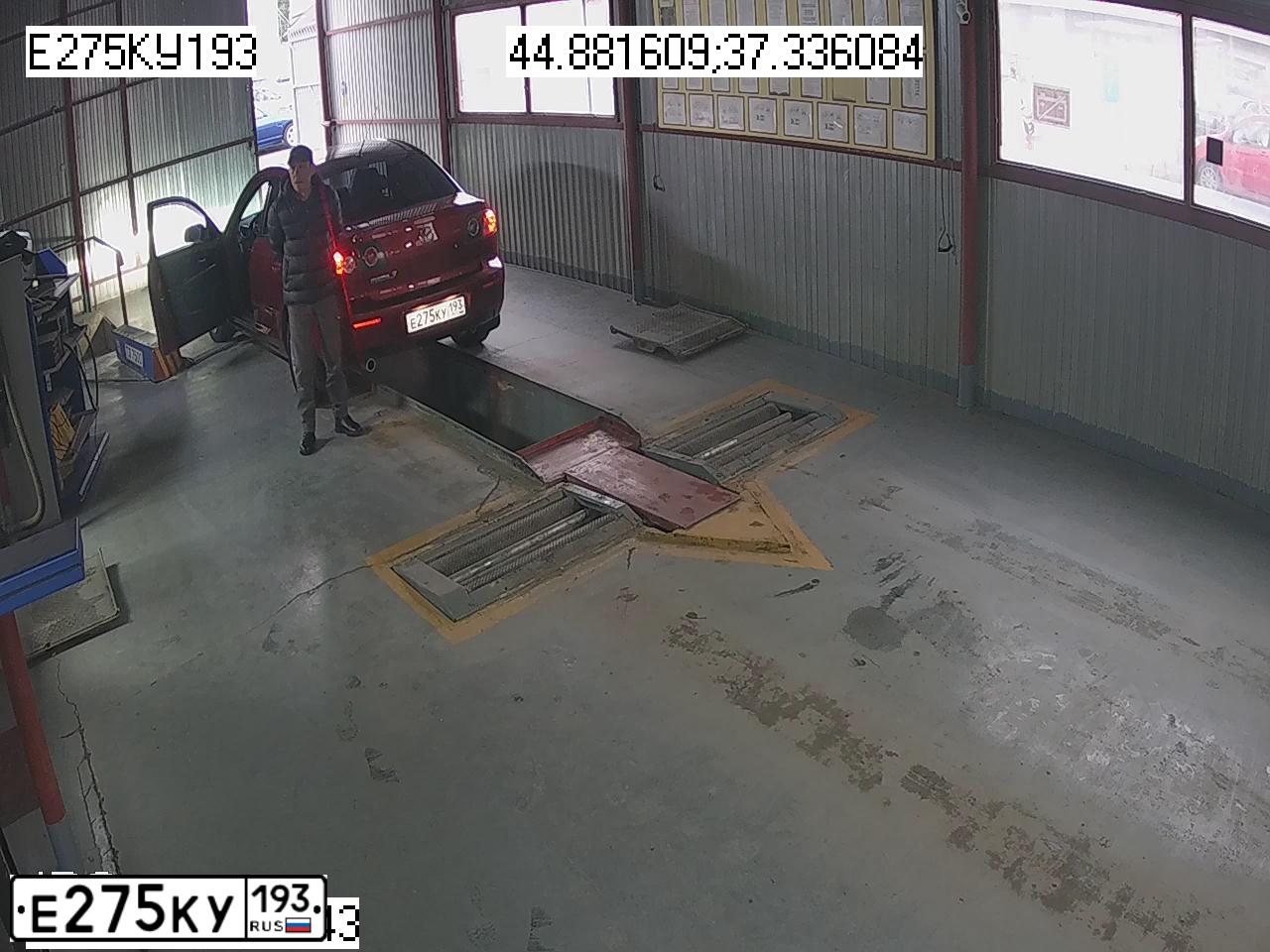 Фото автомобиля MAZDA 3, 2008 — госномер Н656ВУ190. Цвет: КРАСНЫЙ