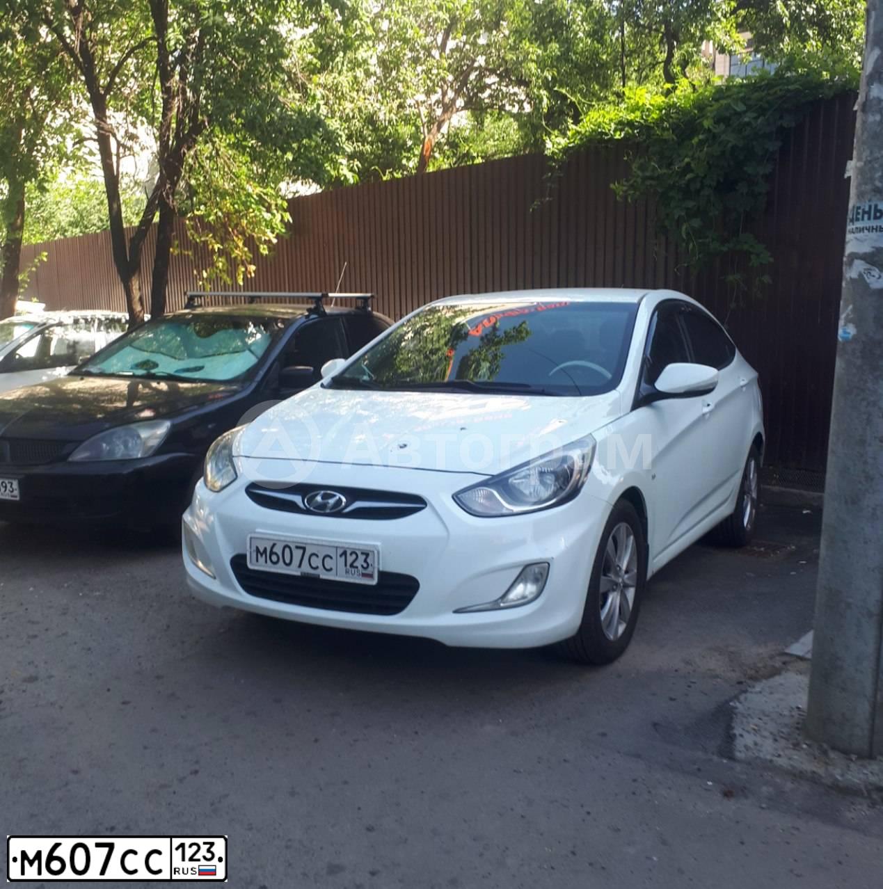 Фото автомобиля HYUNDAI SOLARIS, 2011 — госномер М777КО93. Цвет: БЕЛЫЙ