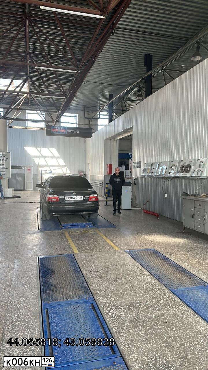 Фото автомобиля LADA 2109 SAMARA, 2003 — госномер К006КН126. Цвет: СВЕТЛО-СЕРЕБ МЕТАЛЛ.