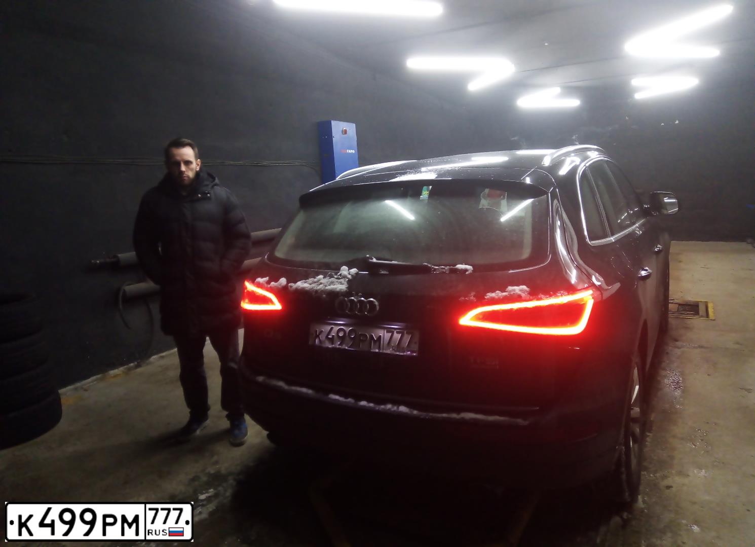 Фото автомобиля AUDI Q5, 2015 — госномер К499РМ777. Цвет: ЧЕРНЫЙ