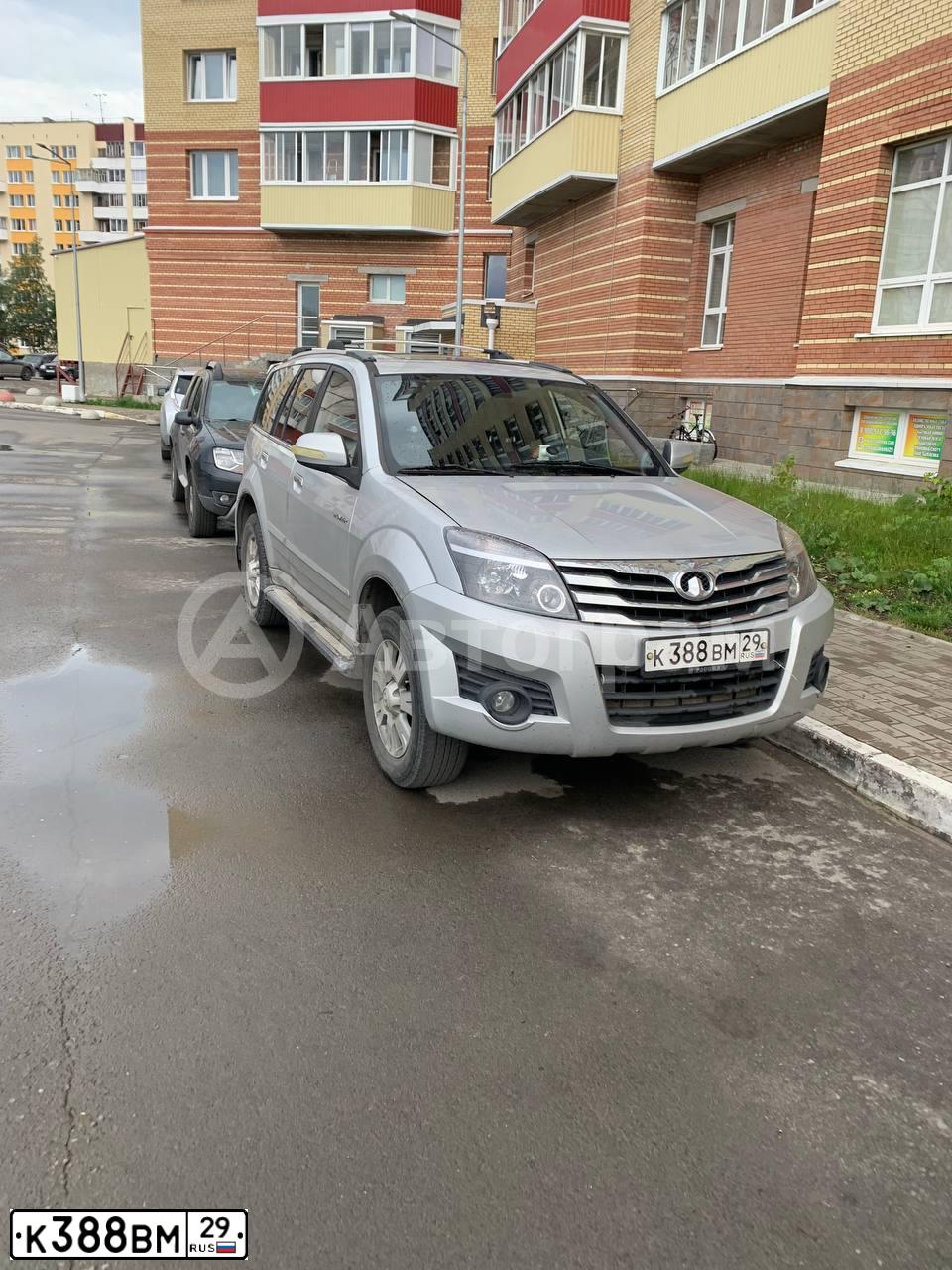 Фото автомобиля GREAT WALL HOVER, 2011 — госномер К388ВМ29. Цвет: СВЕТЛО СЕРЫЙ