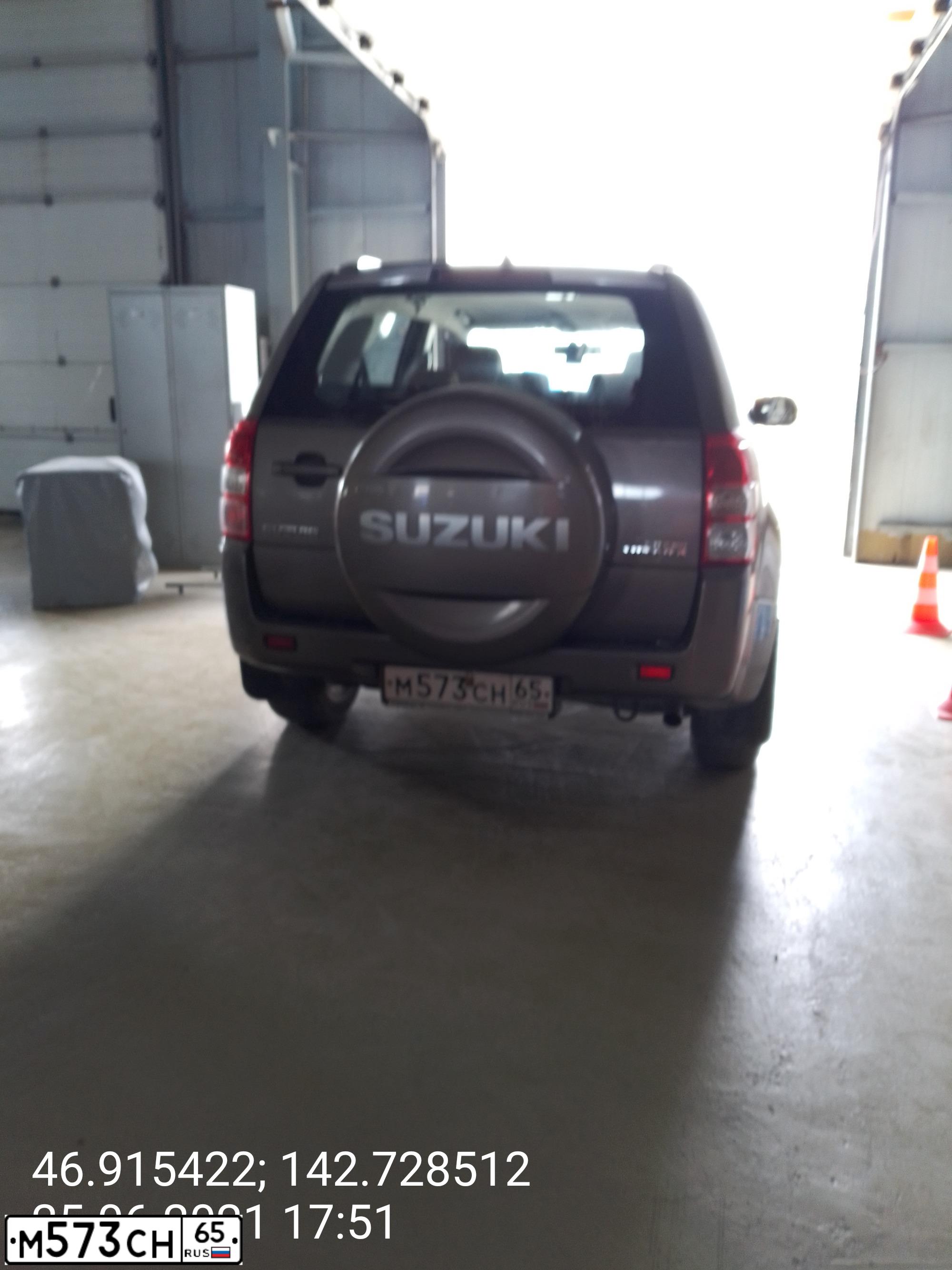 Фото автомобиля SUZUKI /GRAND/ VITARA, 2014 — госномер М573СН65. Цвет: БРОНЗОВЫЙ