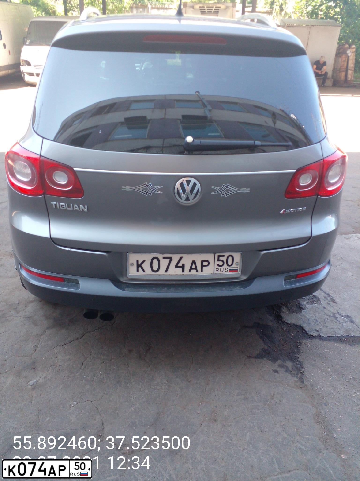 Фото автомобиля VOLKSWAGEN TIGUAN, 2010 — госномер У274АР198